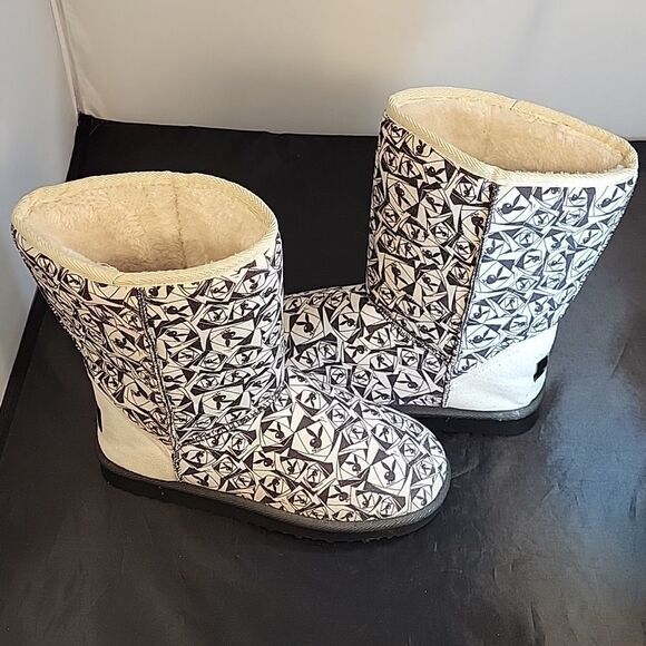BRAND NEW PLAYBOY BUNNY UGG STYLE WOMEN"S BOOT - Picture 10 of 15